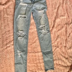 AMERICAN EAGLE JEANS